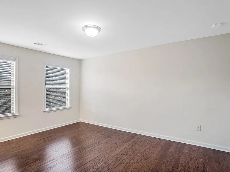 5195 Belmore Manor Ct — Photo 17