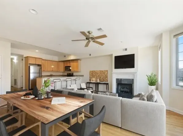 1933 S State St Unit 3, Chicago, IL 60616