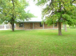 136 Youngs Prairie Rd, Elgin, TX 78621