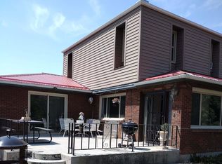 30 S Sumner Ave, Newcastle, WY 82701