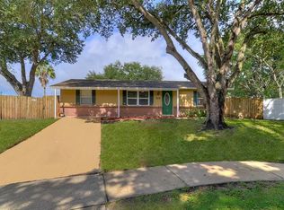 1318 Crossbow Ln, Tarpon Springs, FL 34689