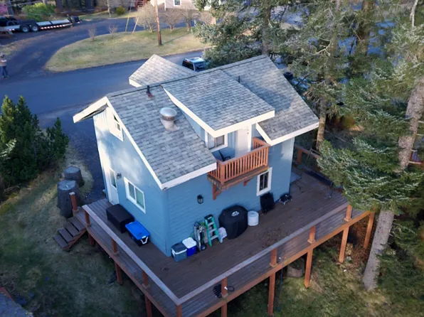 3690 Woodland Dr, Kodiak, AK 99615