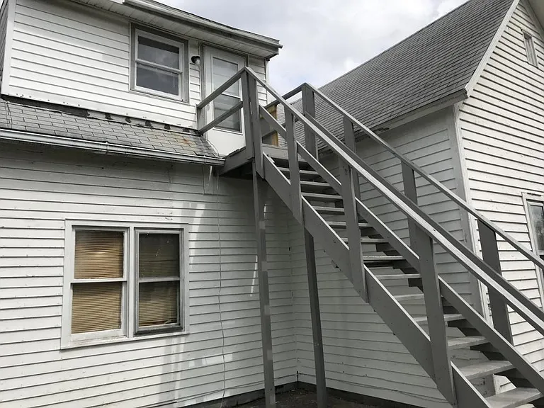 61 S 19th St — Photo 1