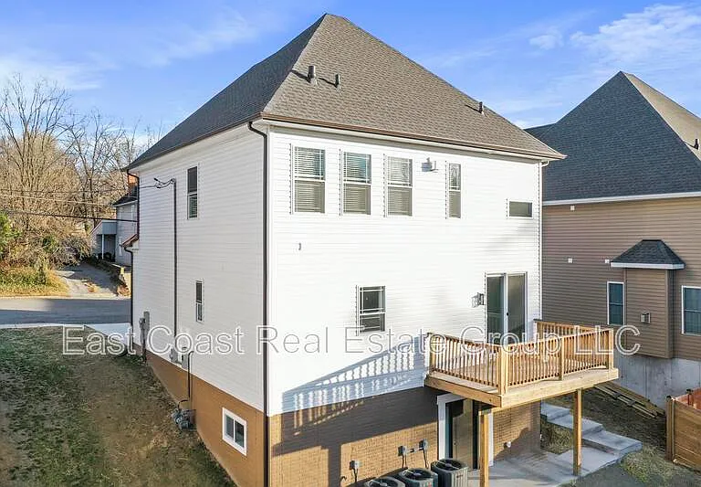 530 N 3rd St #A — Photo 46