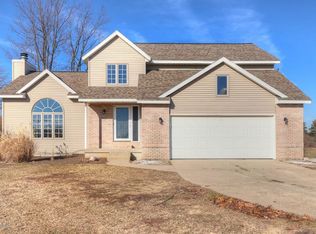 17301 Callen Ave, Kent City, MI 49330