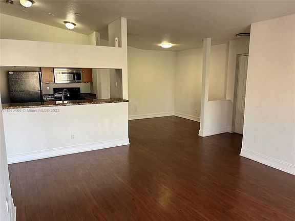 4th image of 10630 SW 157th Ct APT 306