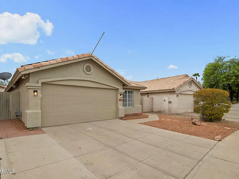 15661 W Hammond Dr — Photo 2