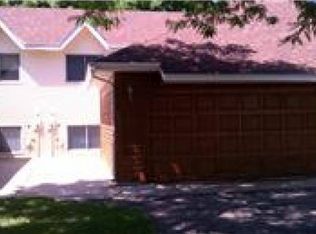 3275 Greenbrier St, Vadnais Heights, MN 55127
