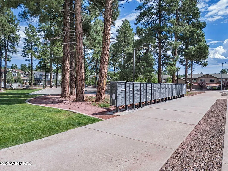 2477 W Mission Timber Cir — Photo 23