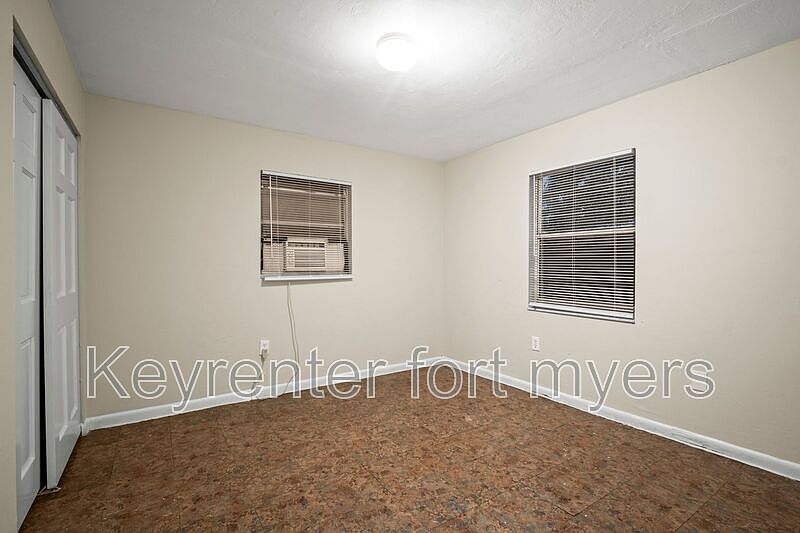 1st image of 322B Louise Ave