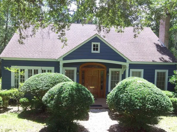 217 Edgewood Dr, Thomasville, GA 31792