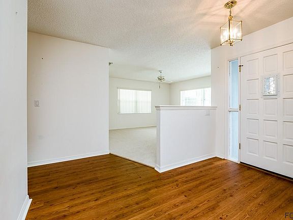 2nd image of 118 Parkview Dr