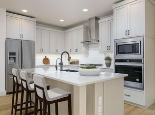 5355 W Daphne Dr, Meridian, ID 83646