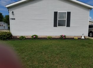 13435 Mapleview St, Carleton, MI 48117