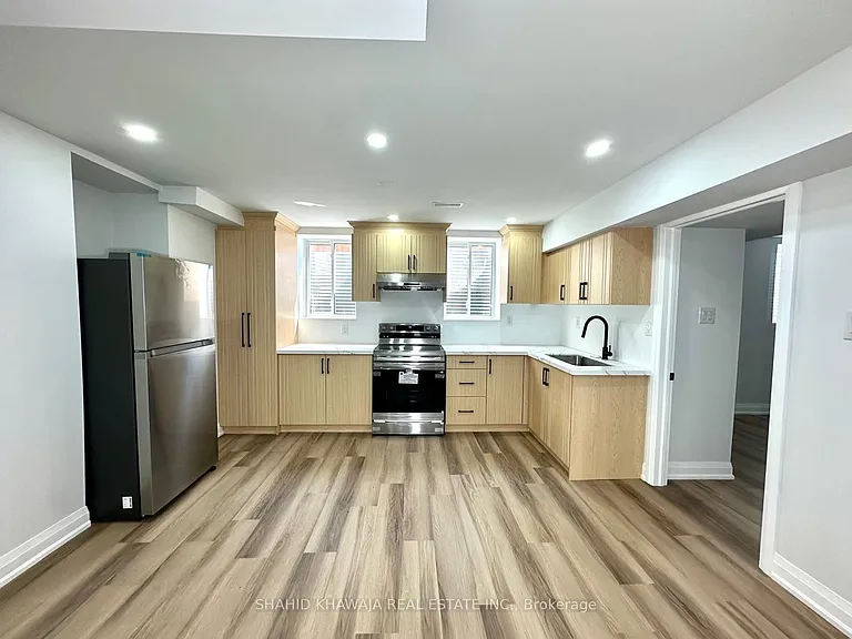 470 Violet Gate #LOWER — Photo 8