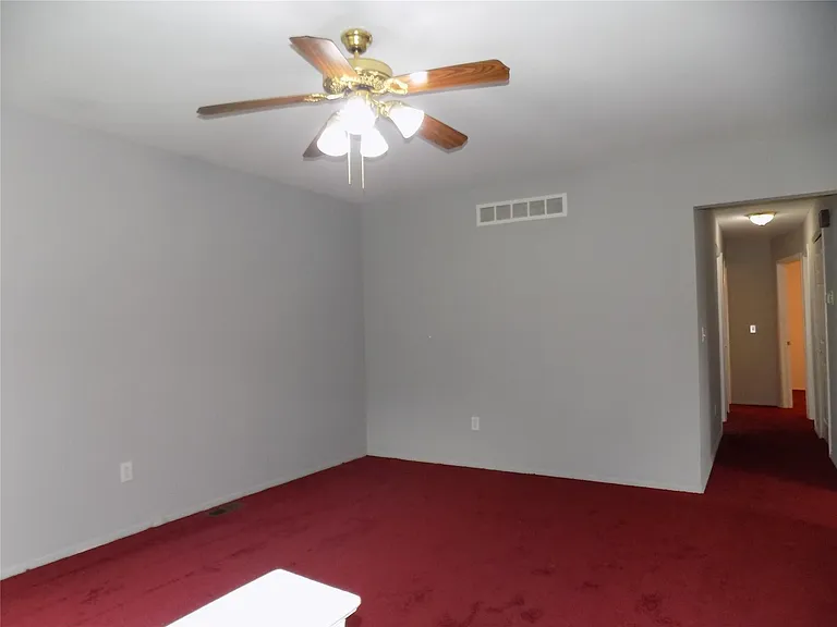 2024 Imperial Hwy — Photo 7
