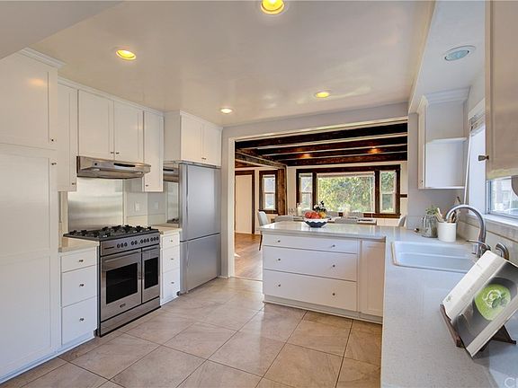 3rd image of 4626 Cimarron St