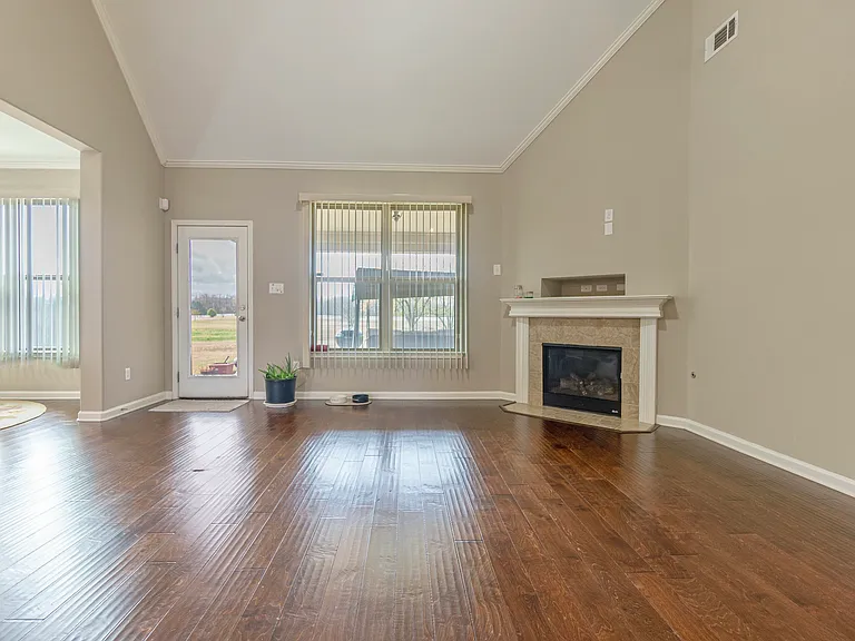 13435 Lapstone Ln — Photo 12