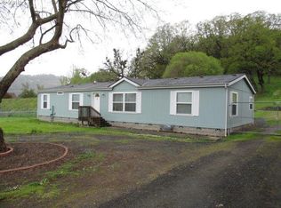 566 Housley Ave, Roseburg, OR 97470