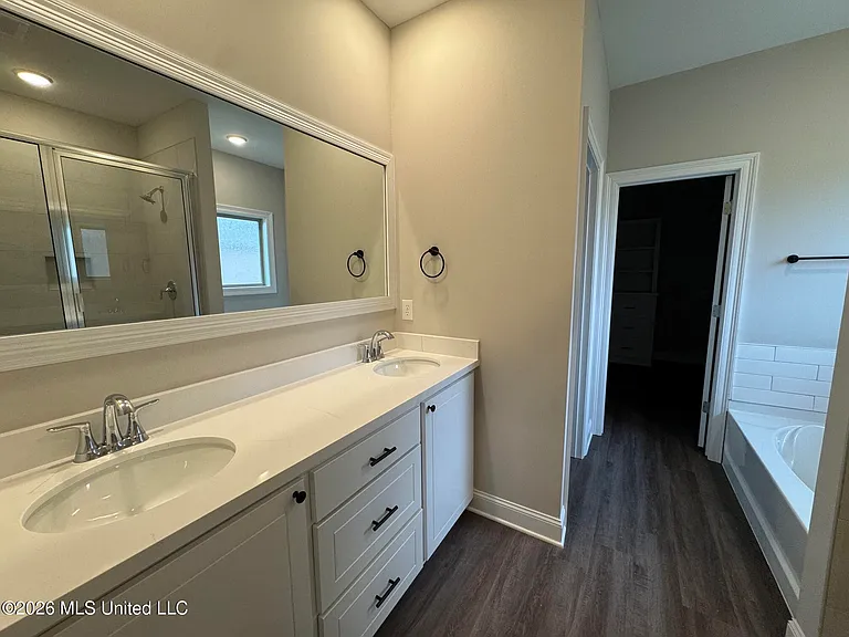 706 Kathleen Way — Photo 20