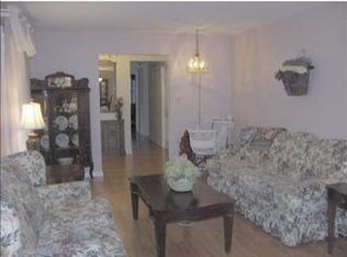 227 E Hilltop Dr, Butler, PA 16001