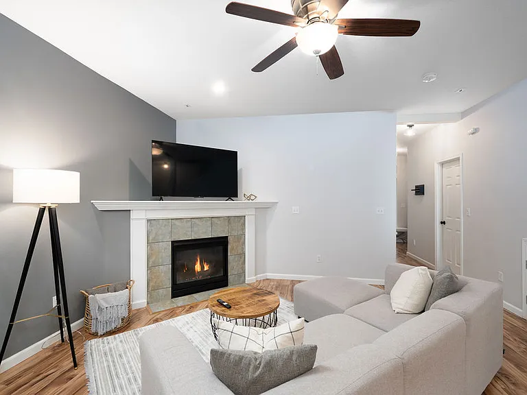 17446 SW Jay St — Photo 5