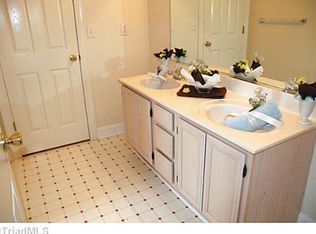 171 Country Cir, Advance, NC 27006