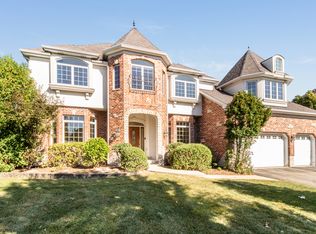 2904 Willow Ridge Dr, Naperville, IL 60564