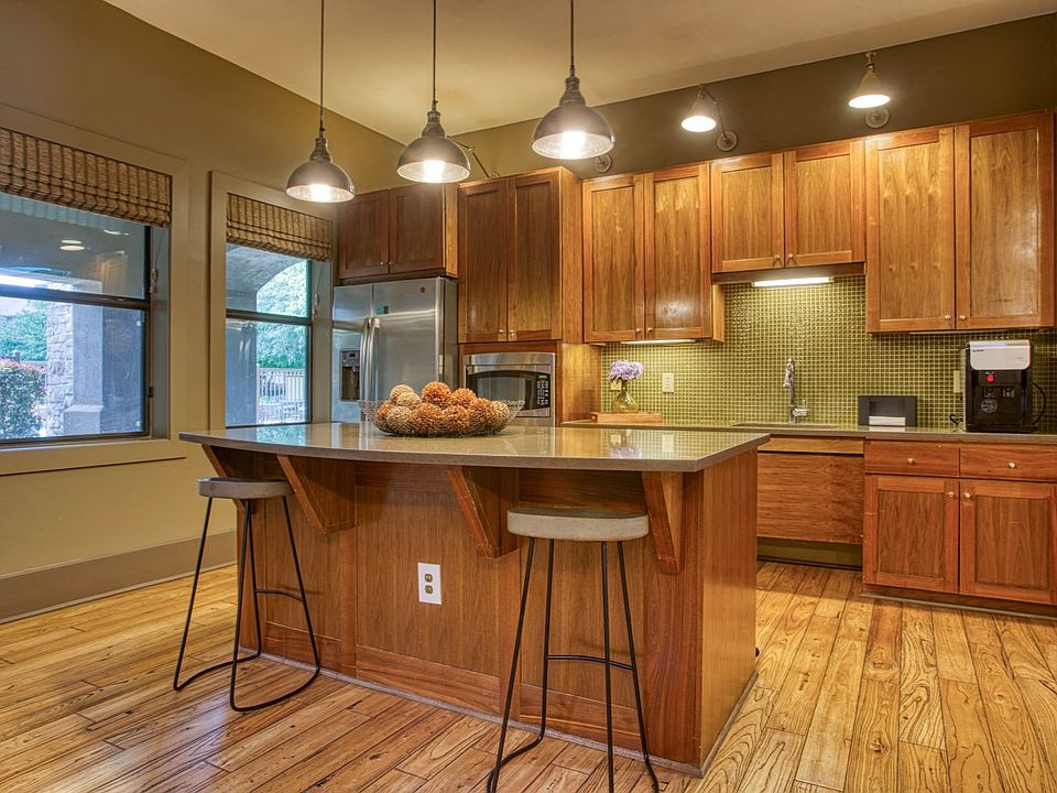 Palomino Leasing Office Kitchen Area