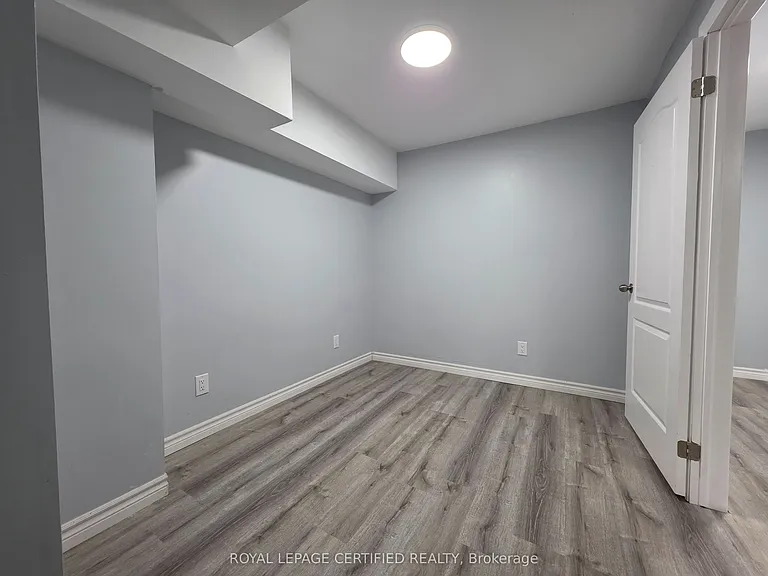 100 Chase Cres #BASEMENT — Photo 7