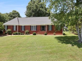 3331 Inns Brook Way, Snellville, GA 30039