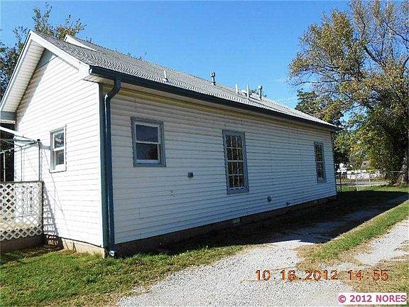 3rd image of 3004 W 51st St