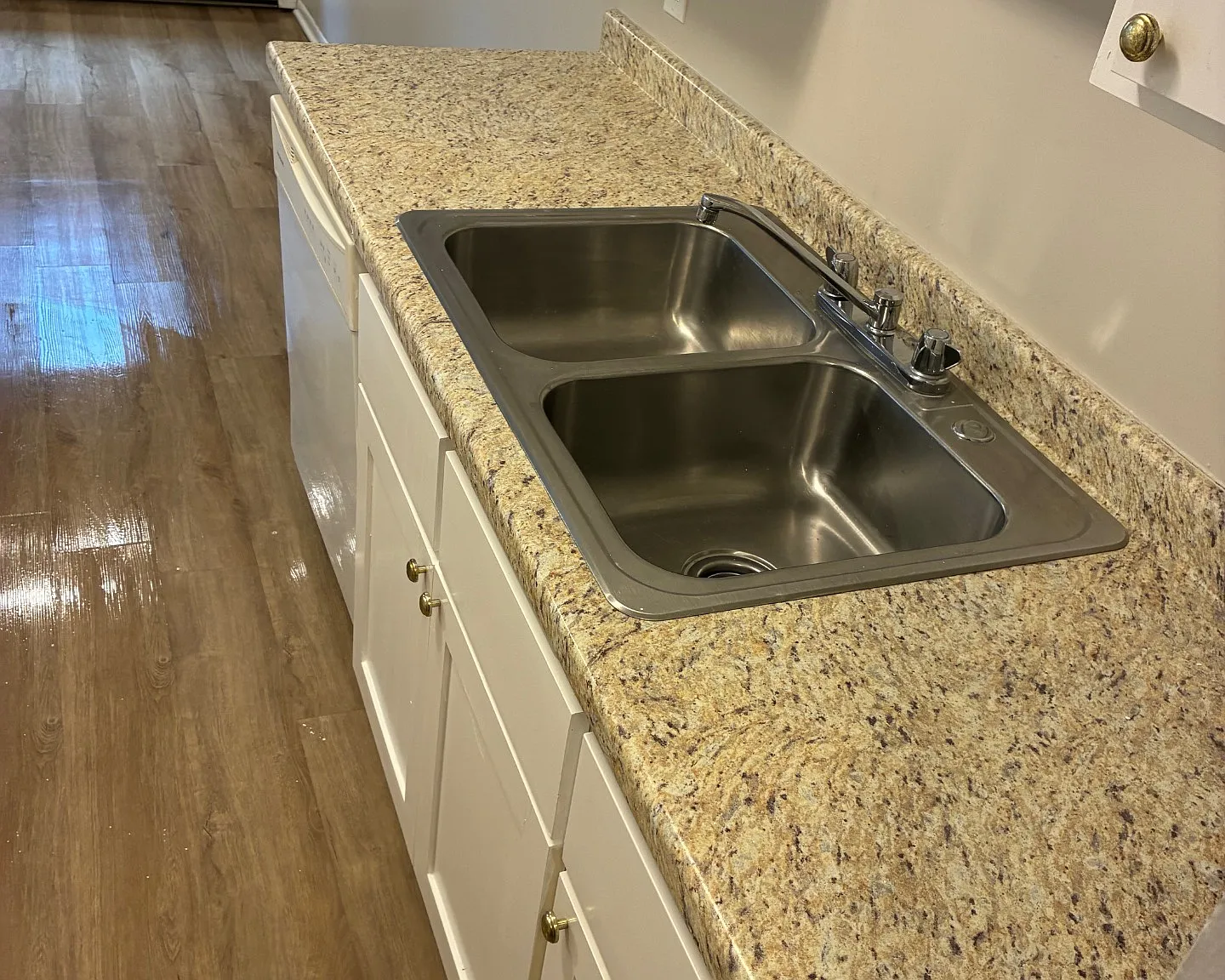 Mechanic Avenue Apartments — Photo 1