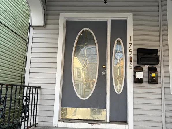 175 Wegman Pkwy #2, Jersey City, NJ 07305