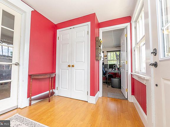 3rd image of 316 Hazel Ave