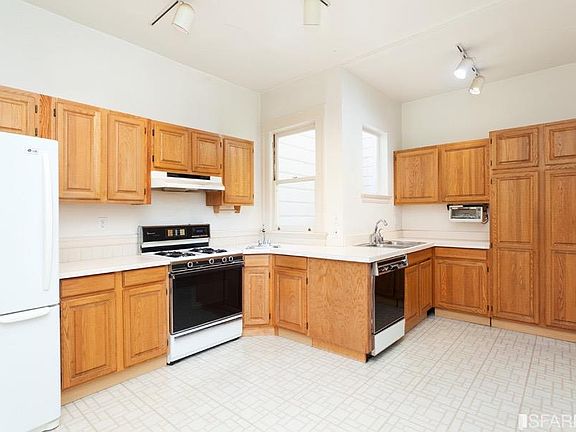5th image of 3950 18th St