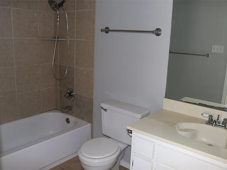627 Cherry Ln — Photo 14