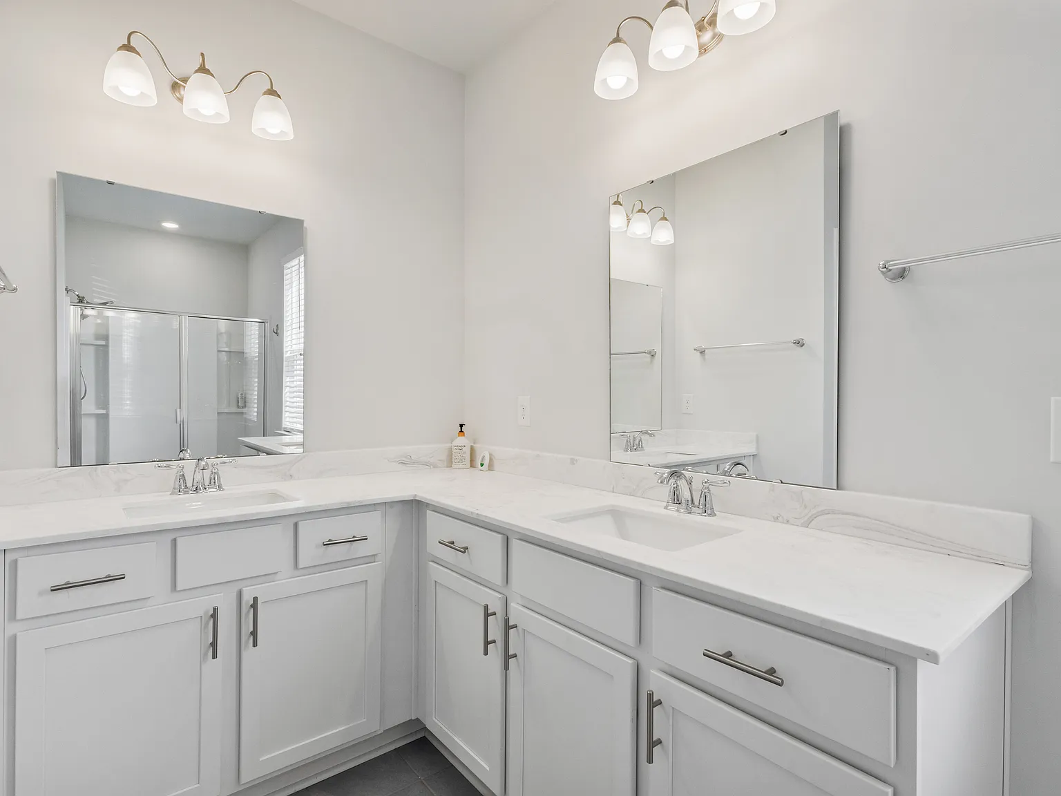2053 Ainsley Drive — Photo 3