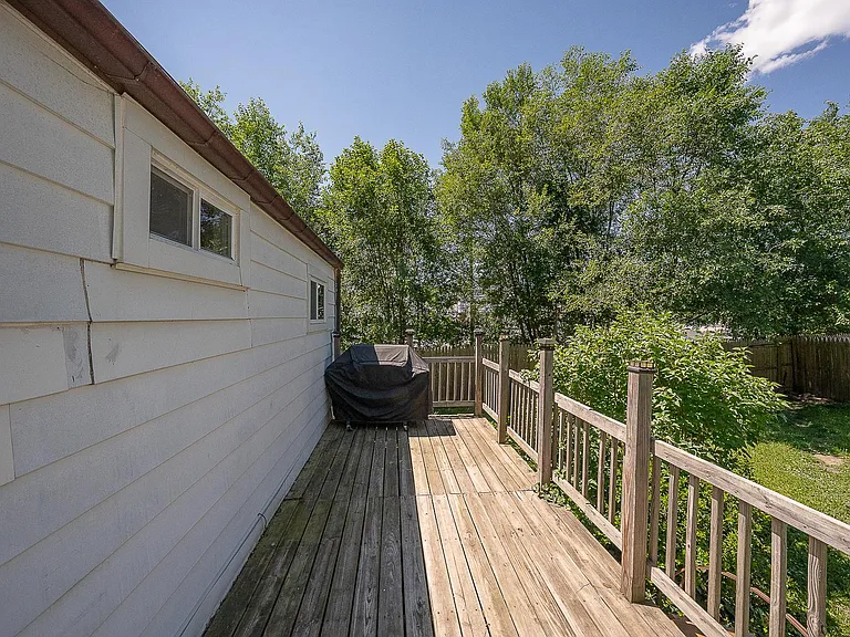 35 Eastwood Rd — Photo 23