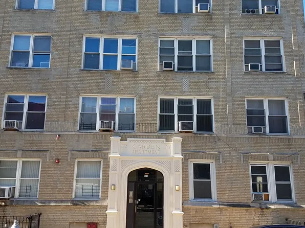 135 Van Wagenen Avenue image 1 of 9