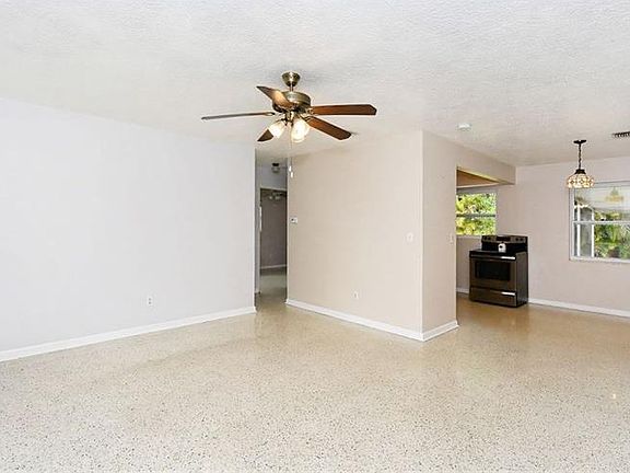 5th image of 2655 Nassau St