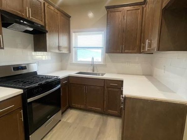 520 E Willow St APT 4
