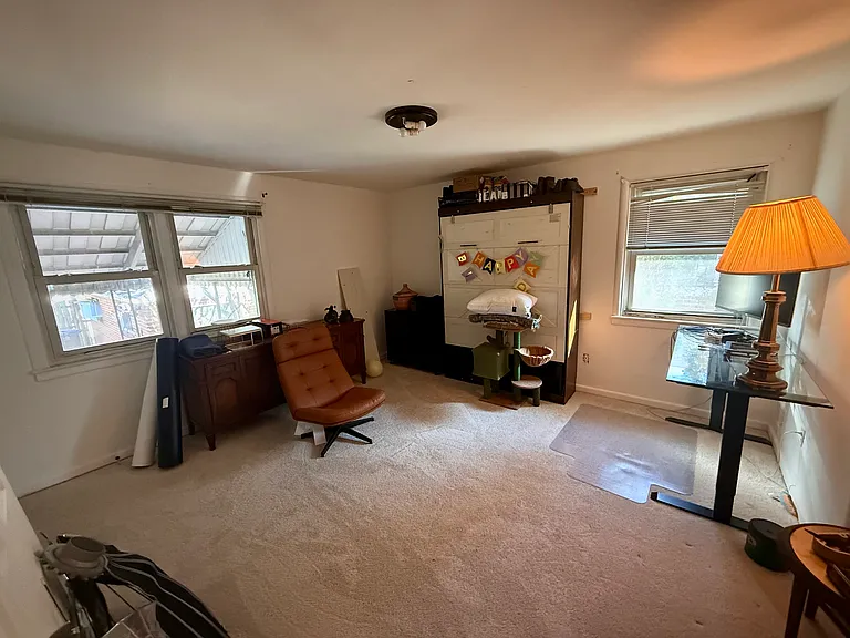 13th Pl NW — Photo 20