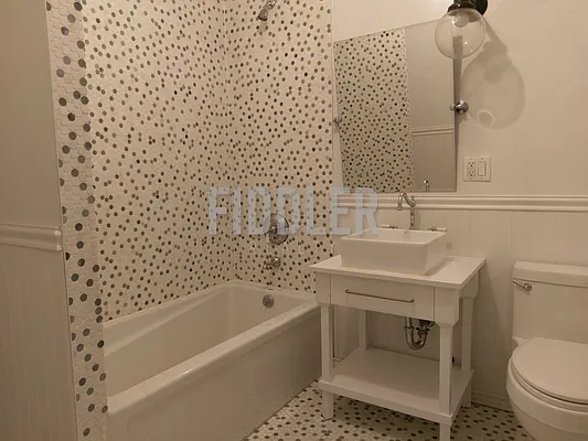 Rented by Fiddler Realty | media 20