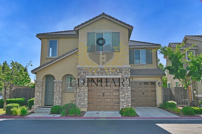 3 bed, 2.0 bath, 1753 sqft, $2,450 — Photo 3