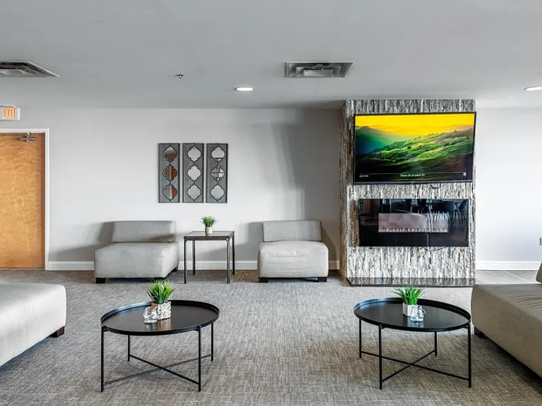 The Bingham — Photo 44