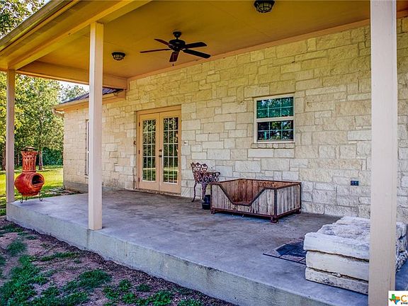4th image of 105 Antlers Ln