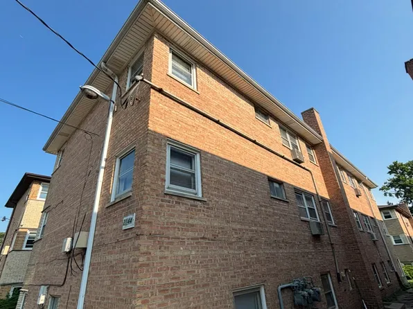 2114 135th Pl APT 2, Blue Island, IL 60406