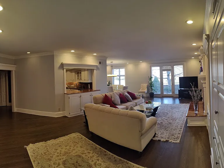 9100 Lamar Ave #106 — Photo 5