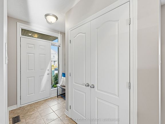 4th image of 661 Willowmere Way